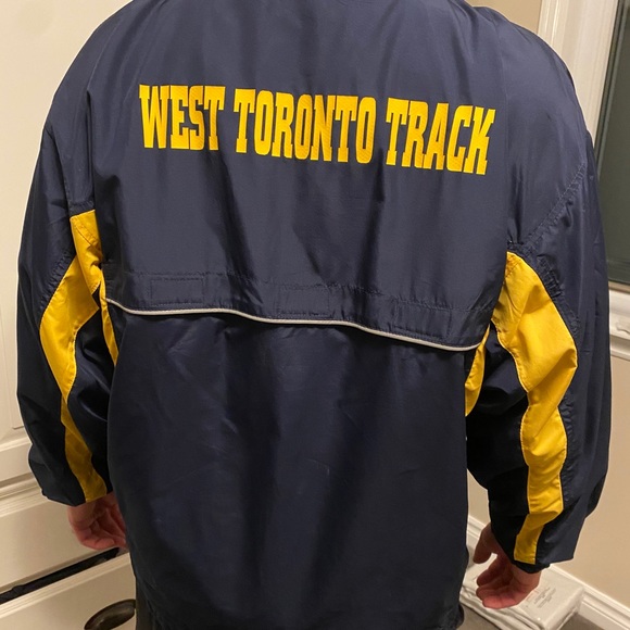 Sports windbreaker - Picture 2 of 3